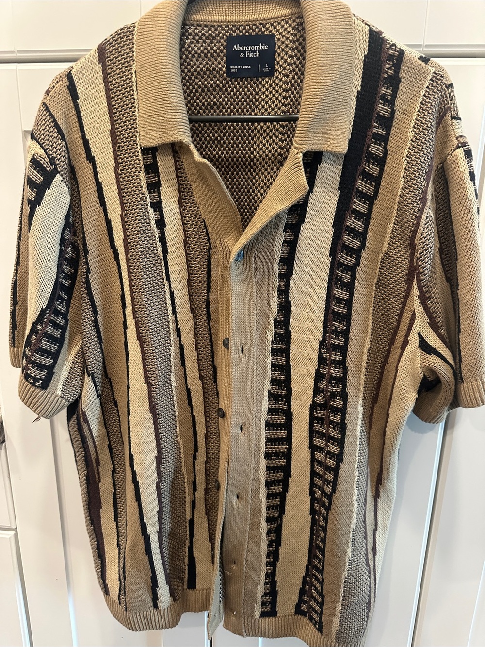Abercrombie & Fitch Tan and Brown Short-Sleeve Button-Front Knit Shirt